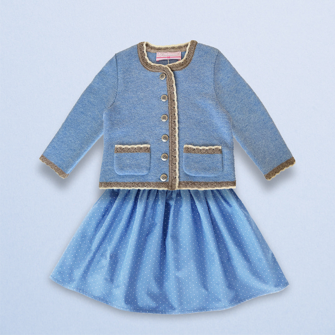 Kinder Strickjacke hellblau mit Häkelkante